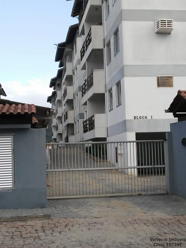 VELHA. VELHA.